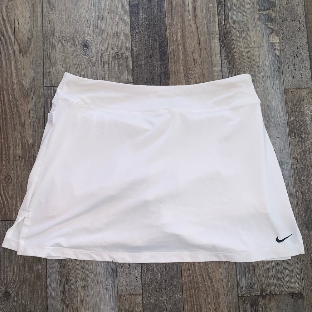 White Nike tennis skirt